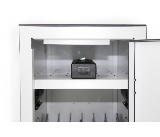 Armoire de chargement BRVD6 pour 6 appareils mobiles jusqu'à 17 pouces - blanc - multiprise