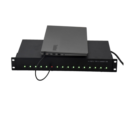 Concentrateur de charge USB-C 65W 1U Rackmount à 16 ports