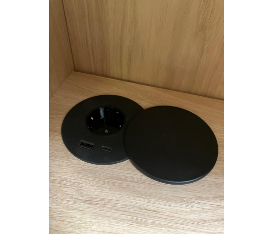 Prise EU + UBS-A + point de charge USB-C avec capuchon de rotation