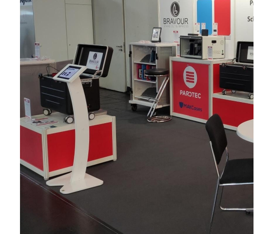 Support sur pied Fino Curved LED pour iPad 11 pouces 2025 - blanc