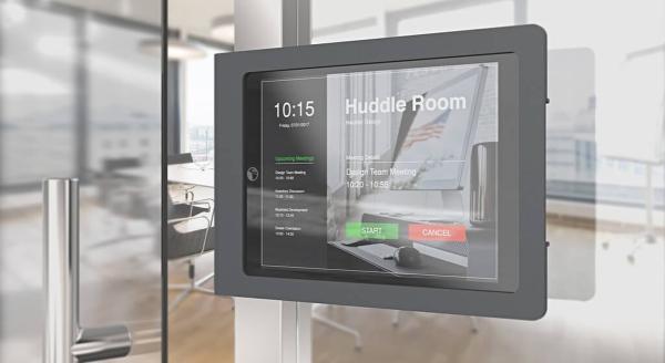 Utilisation d'un support mural pour tablette comme assistant de salle de réunion